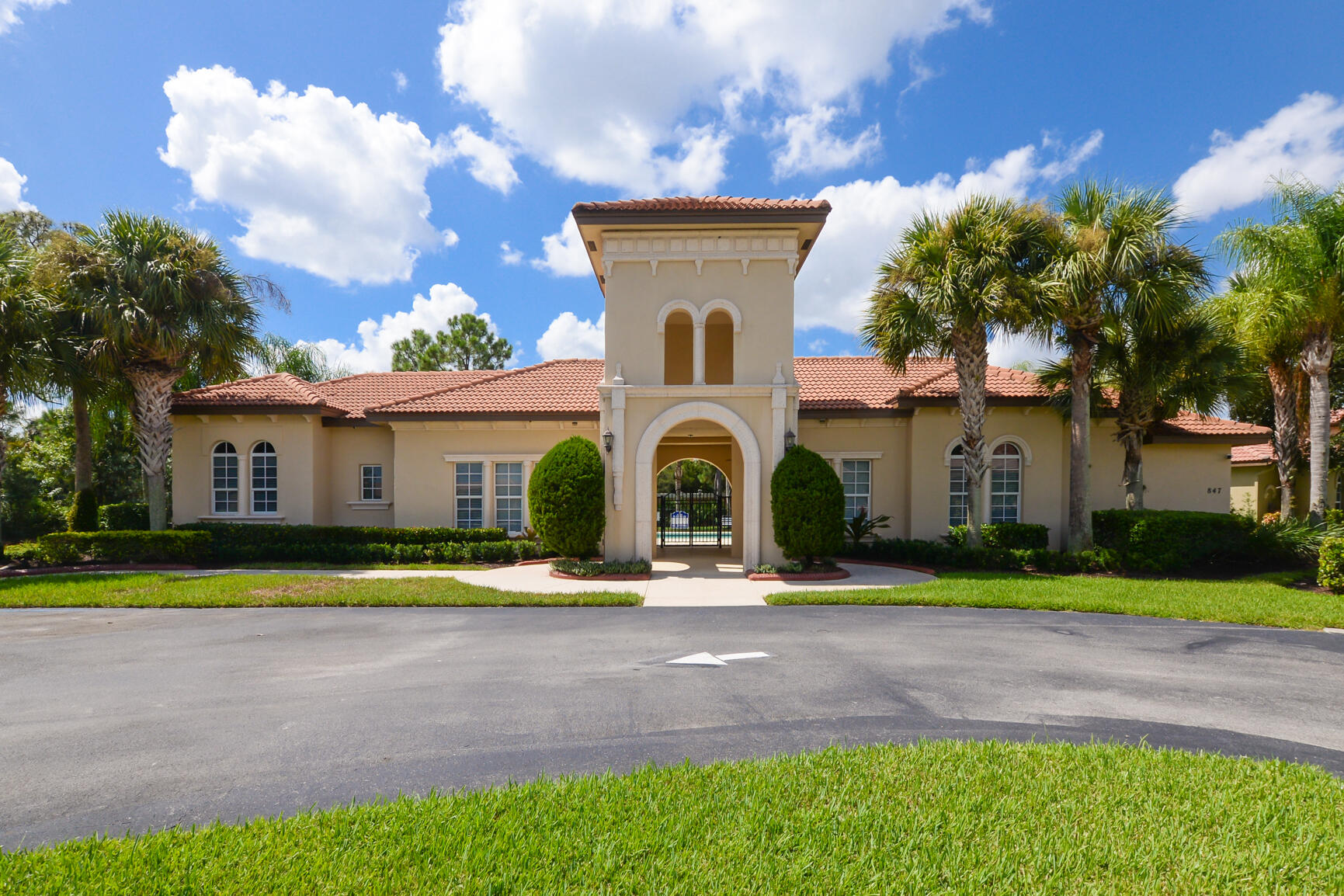 937 SW Grand Reserves Boulevard