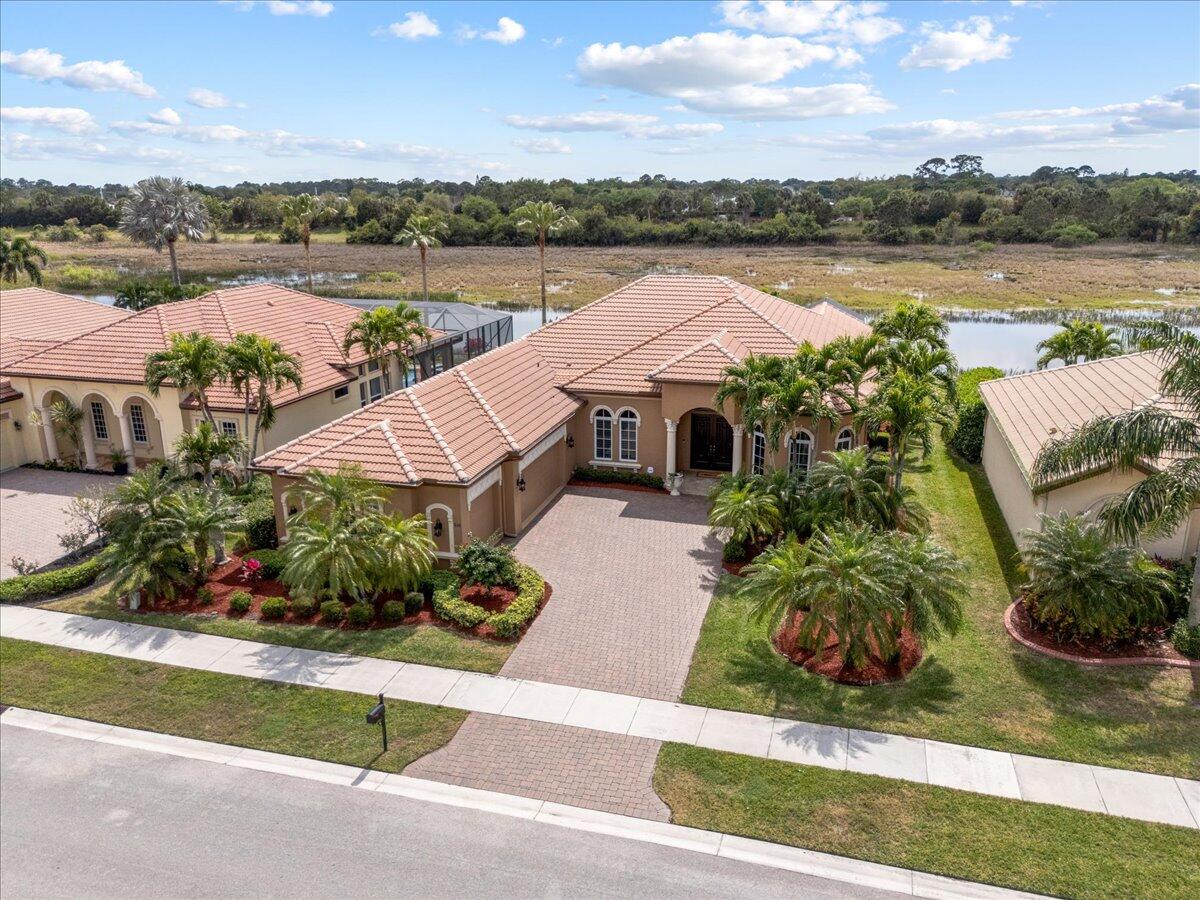 937 SW Grand Reserves Boulevard