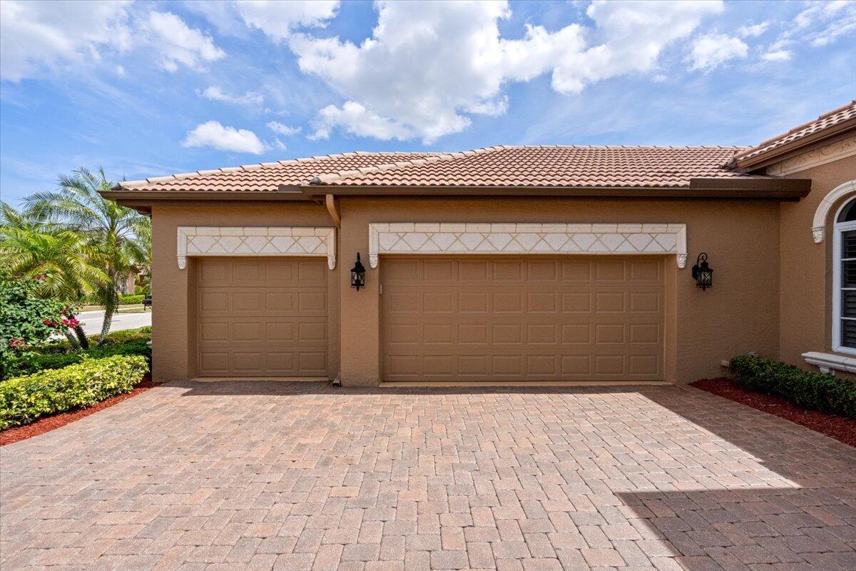 937 SW Grand Reserves Boulevard