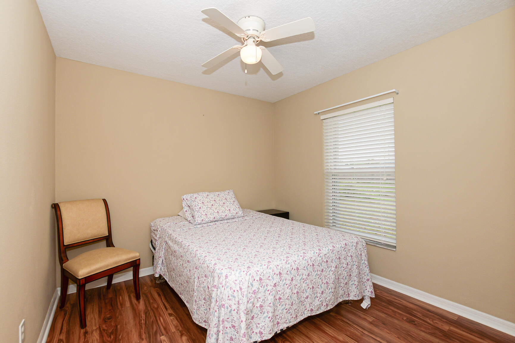 335 NW Marion Avenue