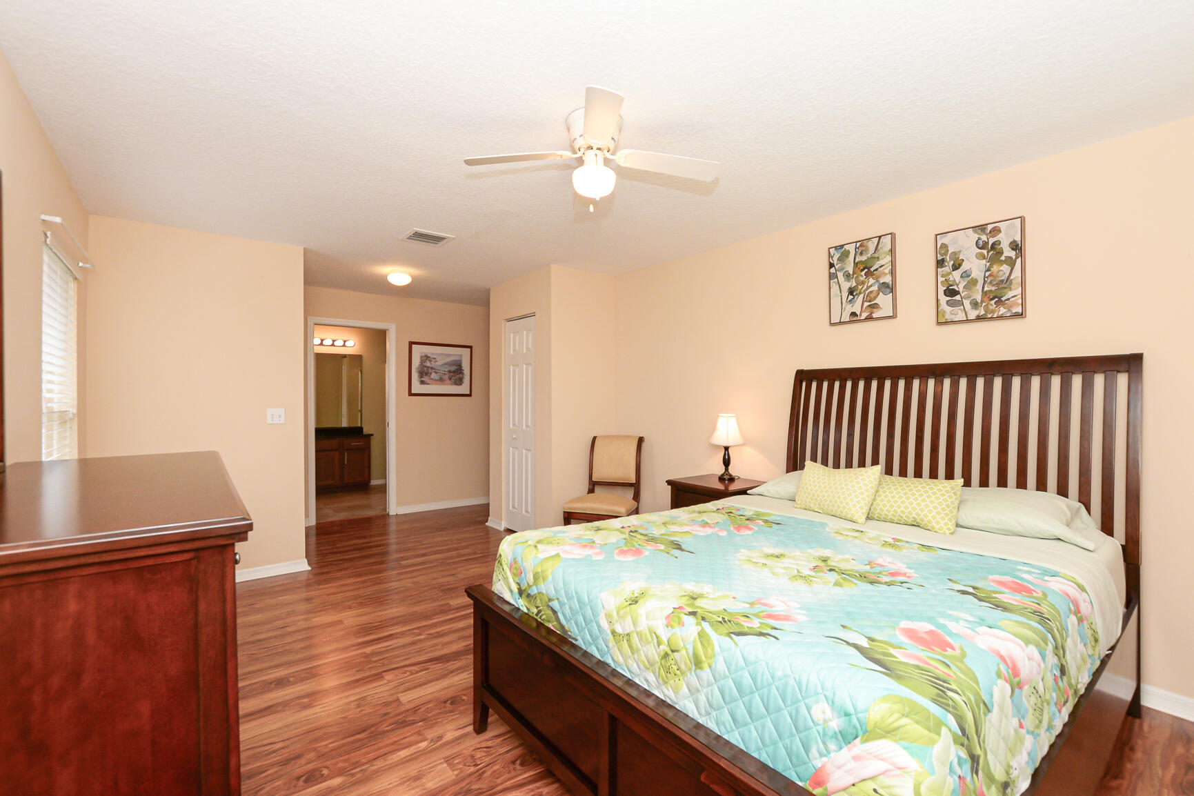 335 NW Marion Avenue