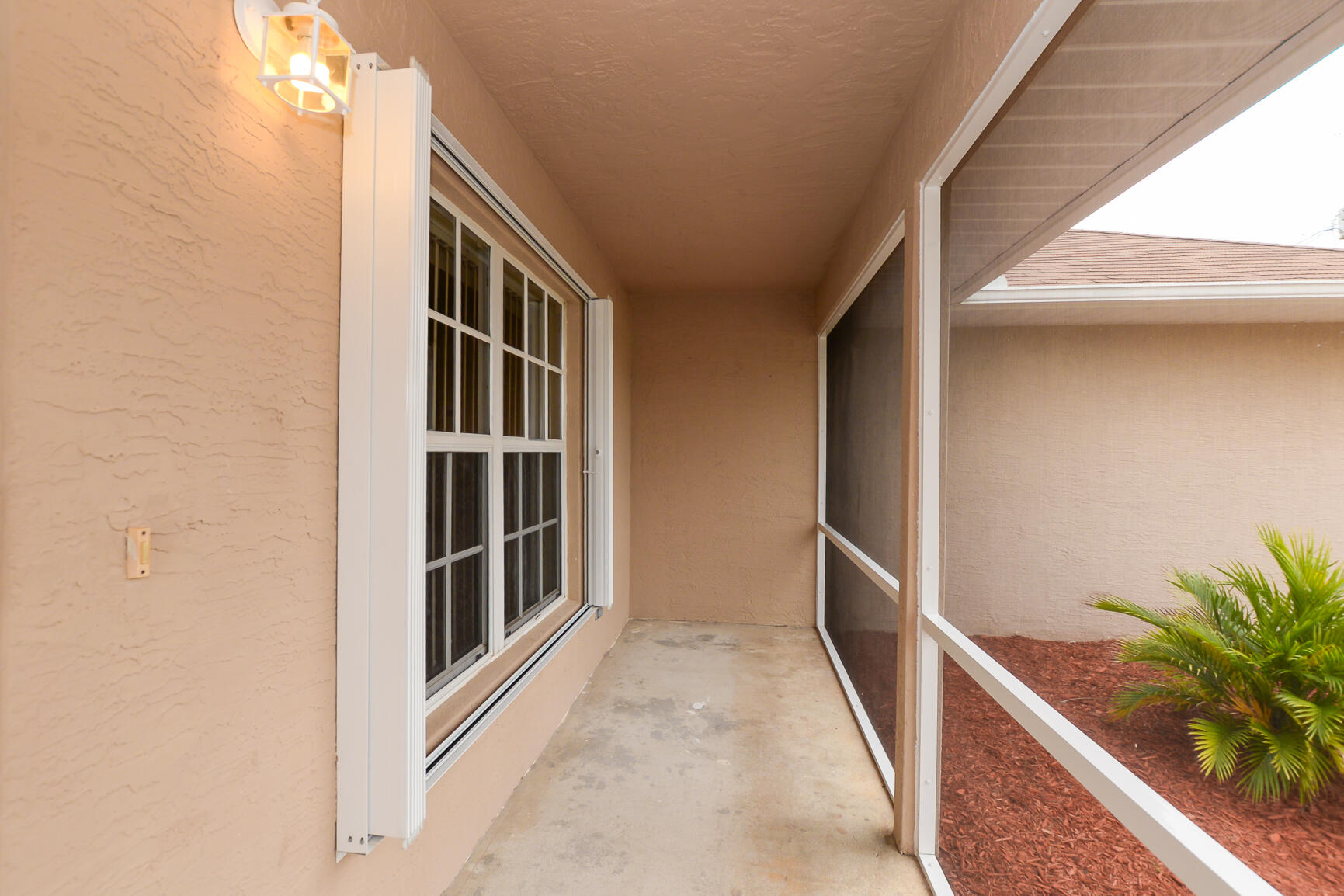 335 NW Marion Avenue