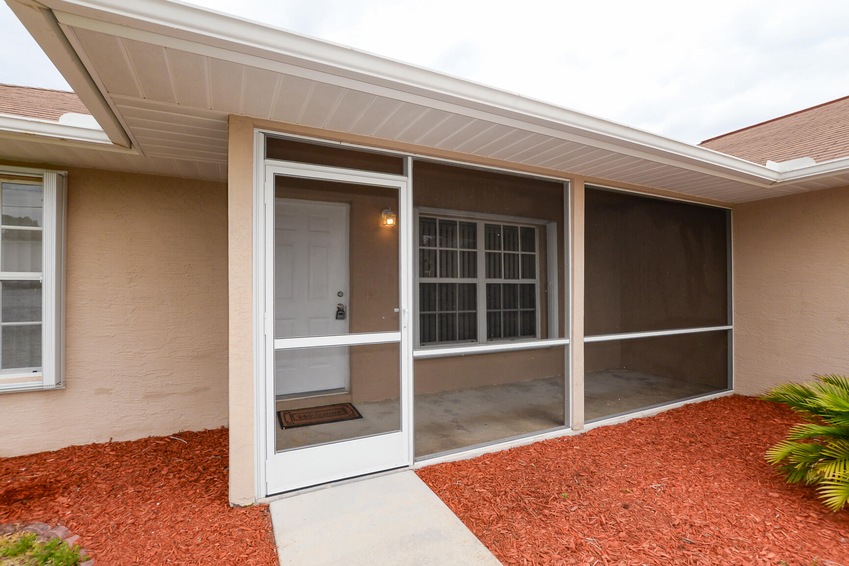 335 NW Marion Avenue