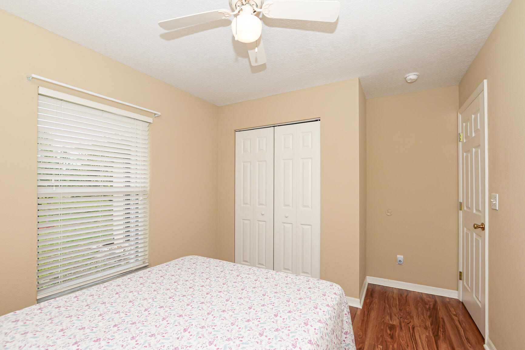 335 NW Marion Avenue