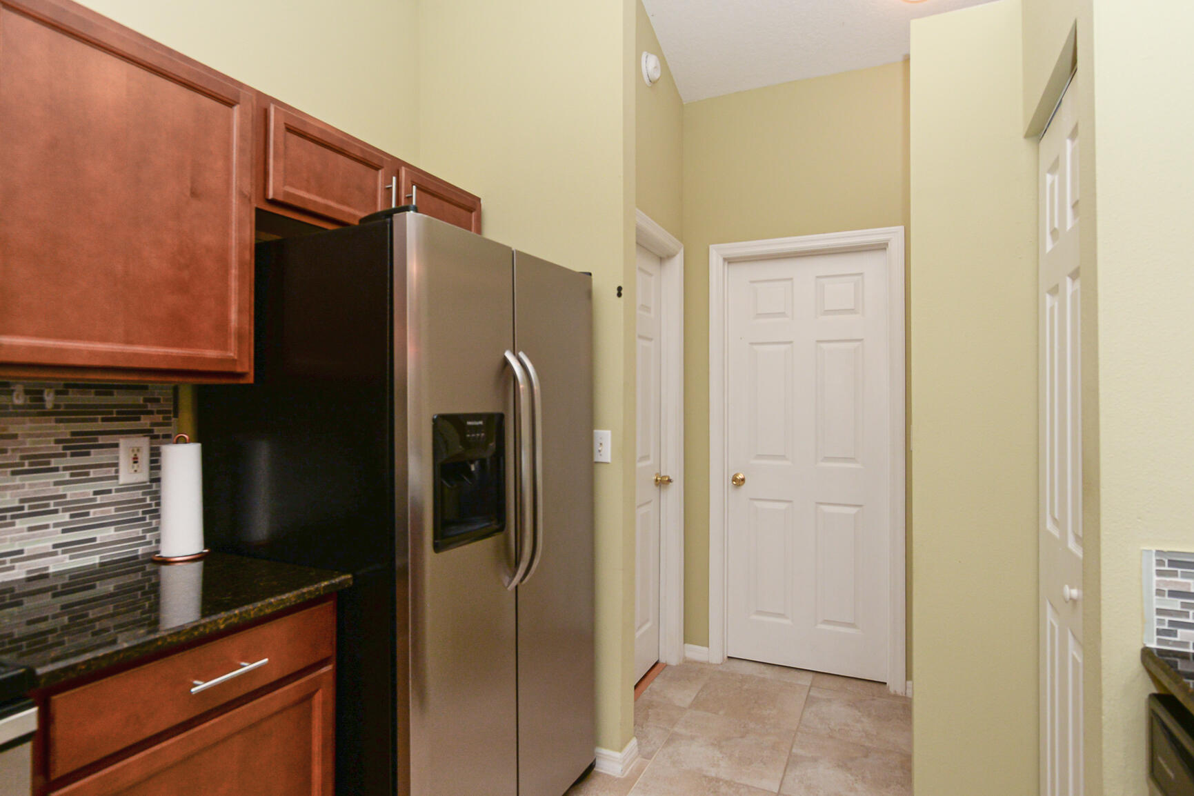 335 NW Marion Avenue