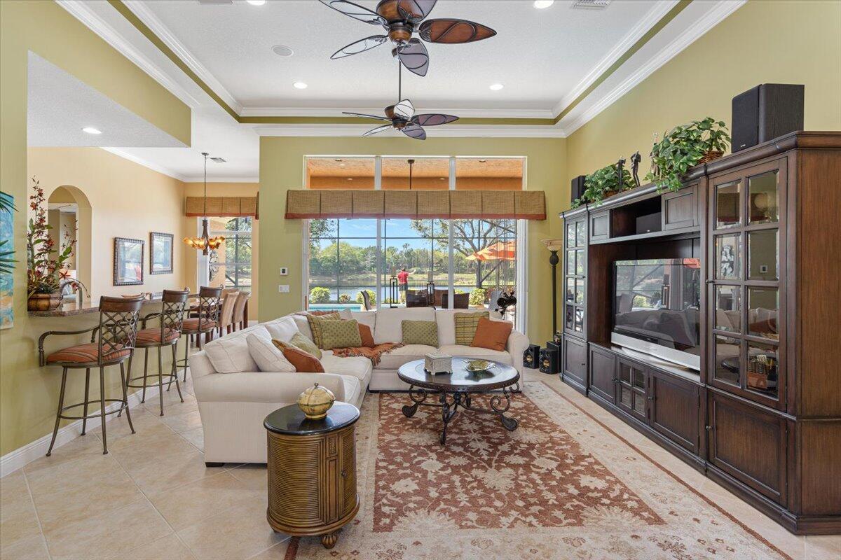 9925 SW Nuova Way