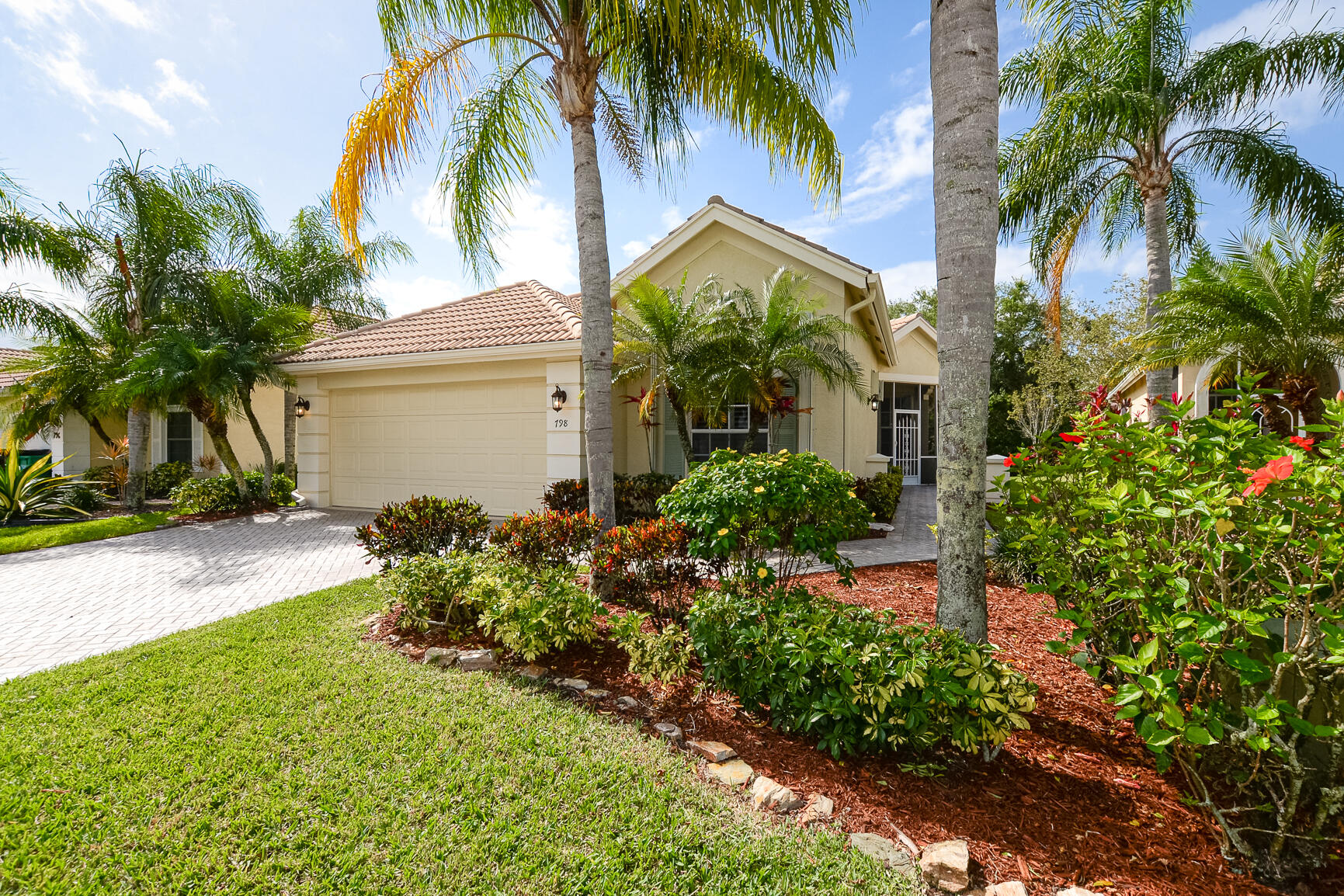 798 SW Munjack Circle