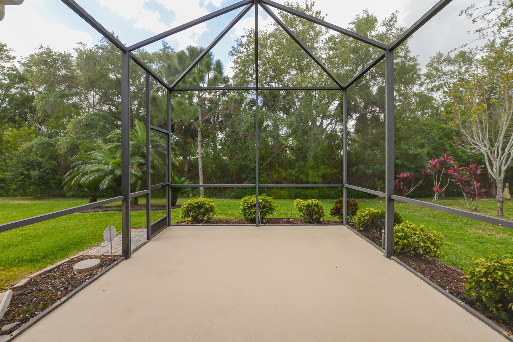 798 SW Munjack Circle