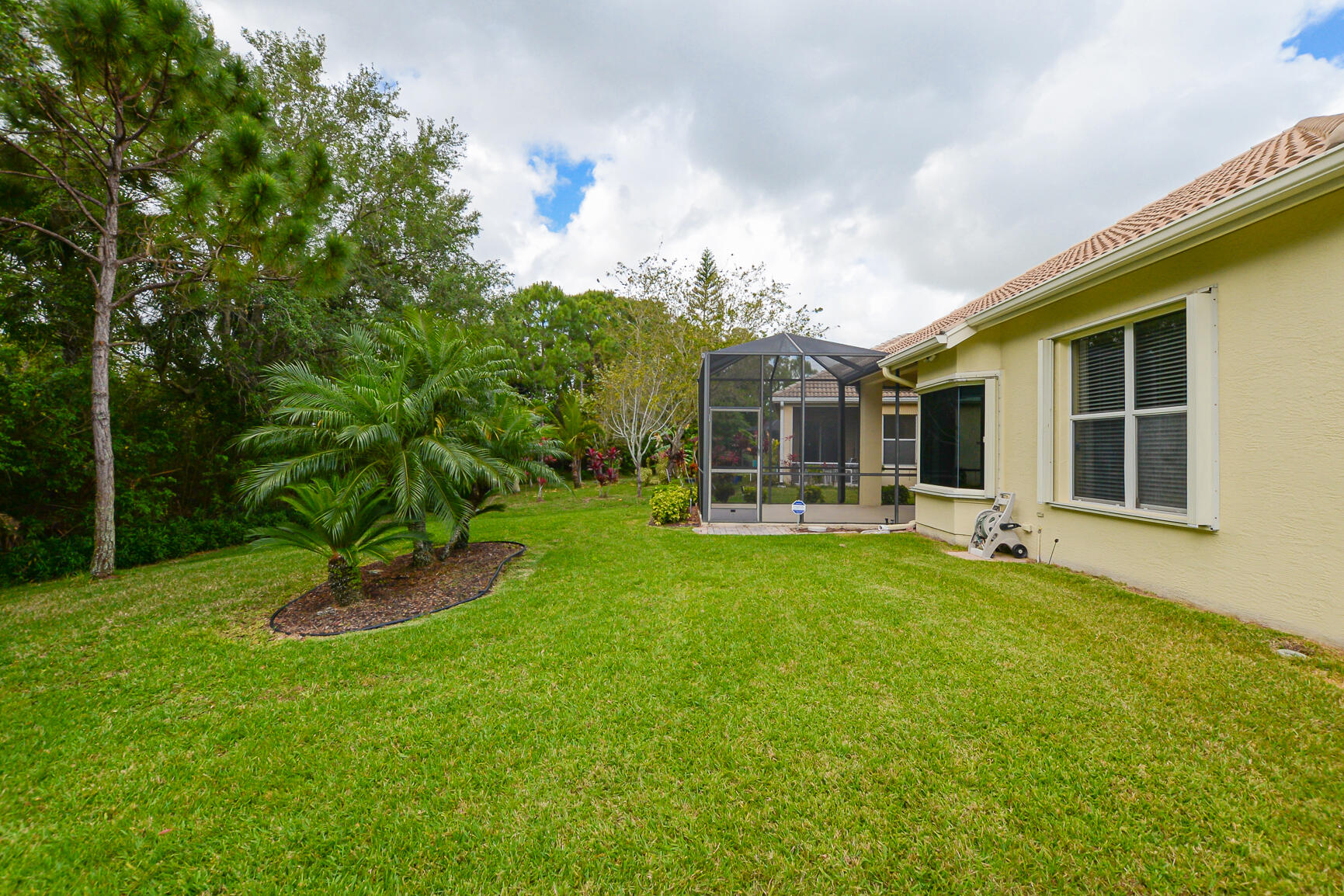 798 SW Munjack Circle