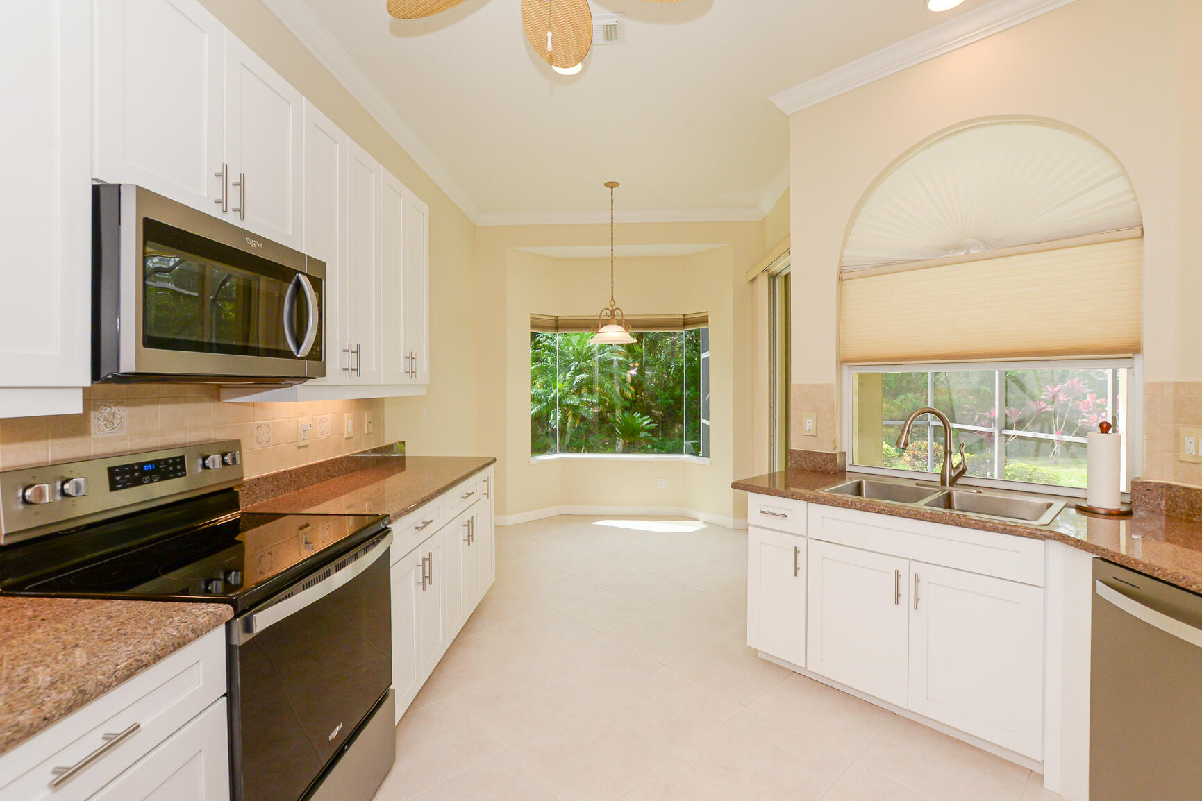 798 SW Munjack Circle