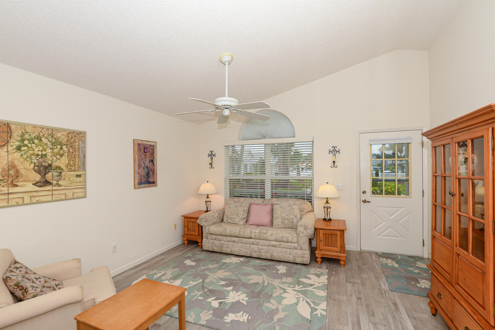 1162 NW Lombardy Drive