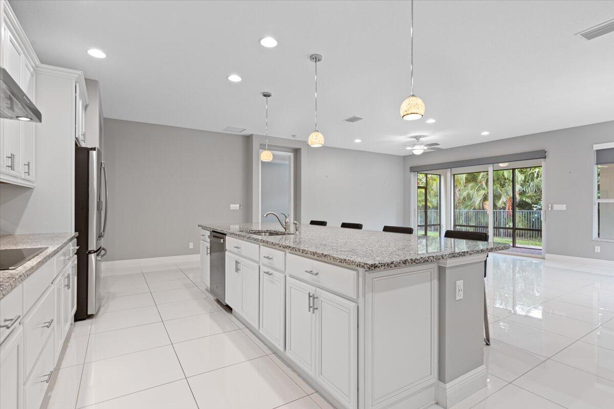 10017 SW Oak Tree Circle