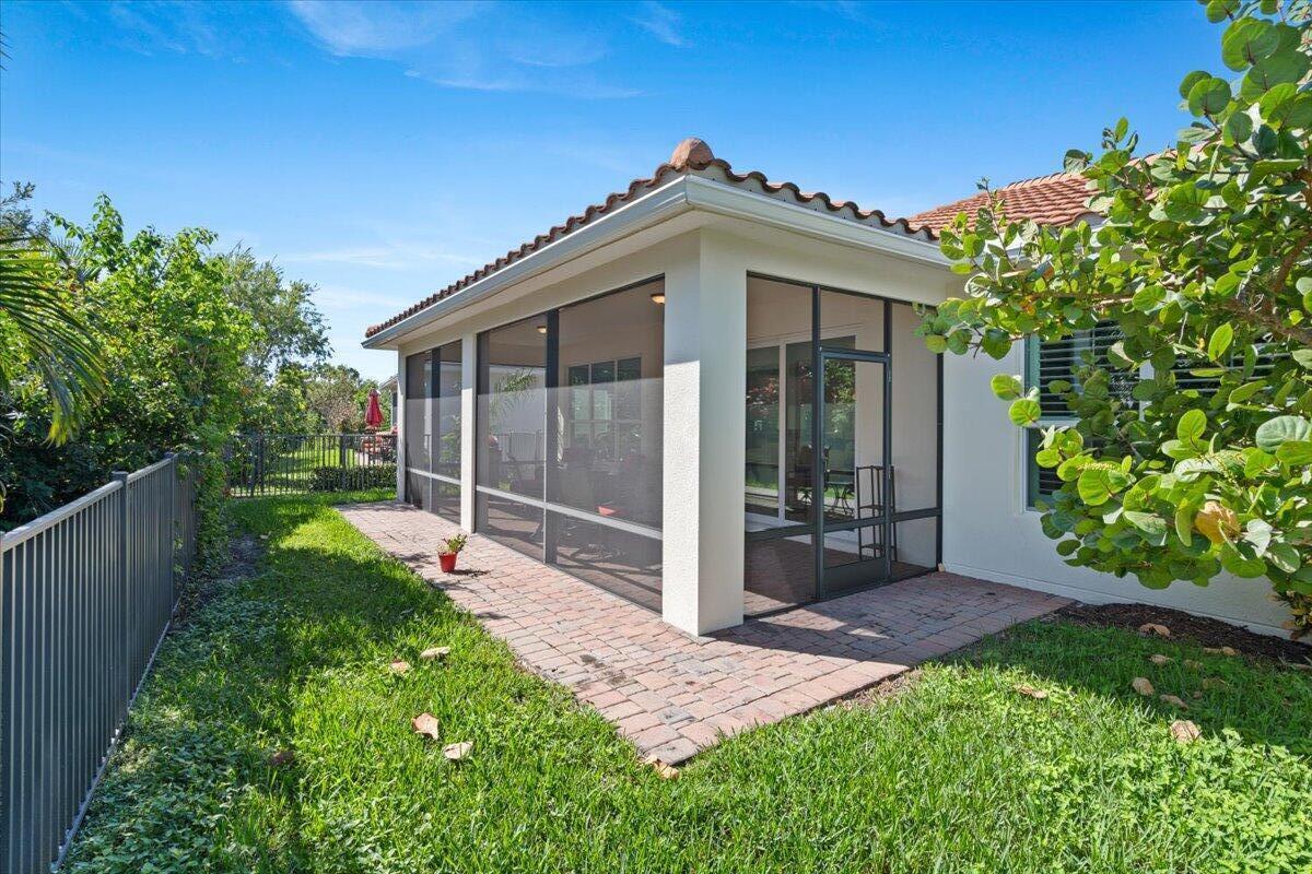 10017 SW Oak Tree Circle