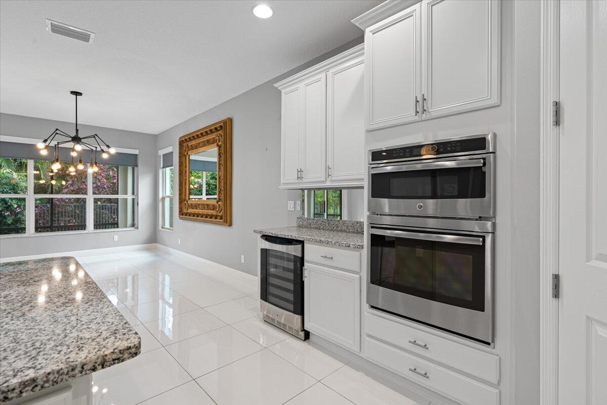 10017 SW Oak Tree Circle