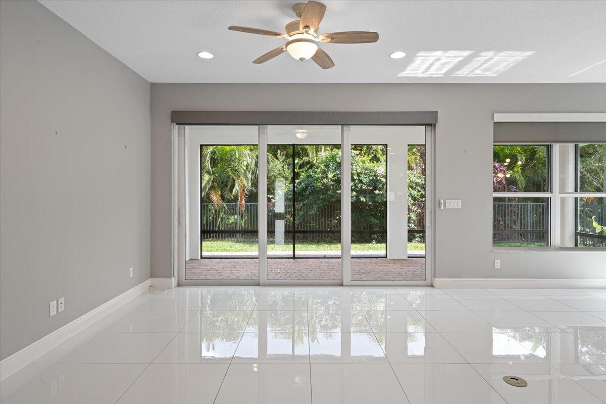 10017 SW Oak Tree Circle