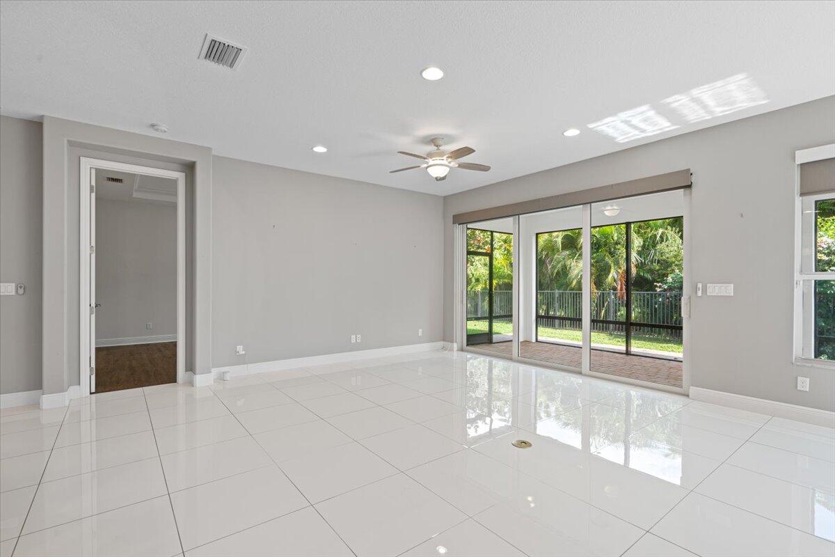 10017 SW Oak Tree Circle