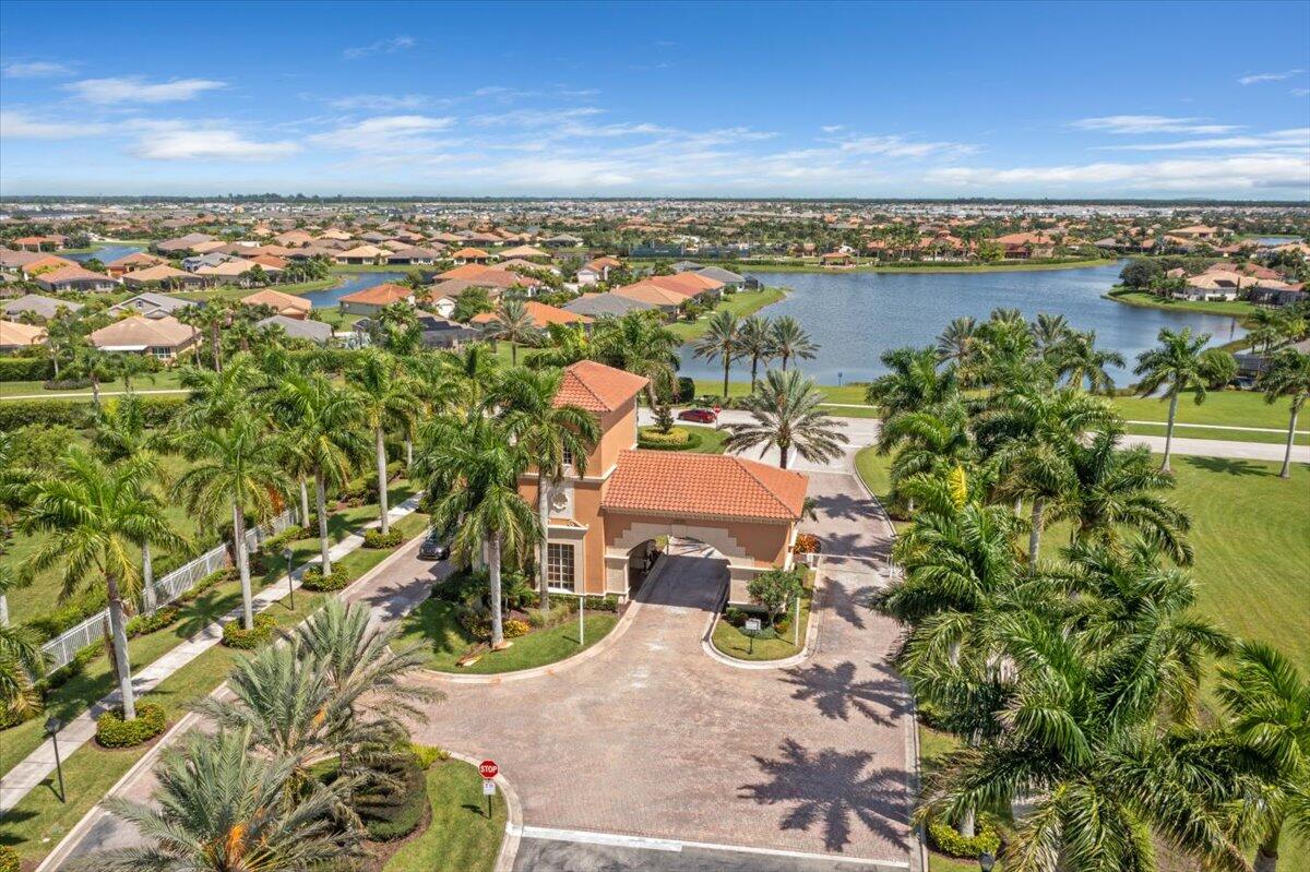 10017 SW Oak Tree Circle