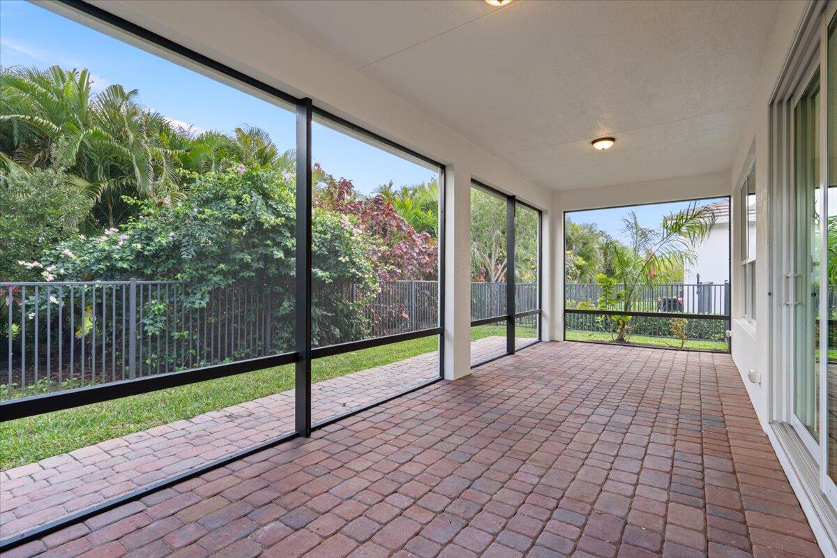 10017 SW Oak Tree Circle