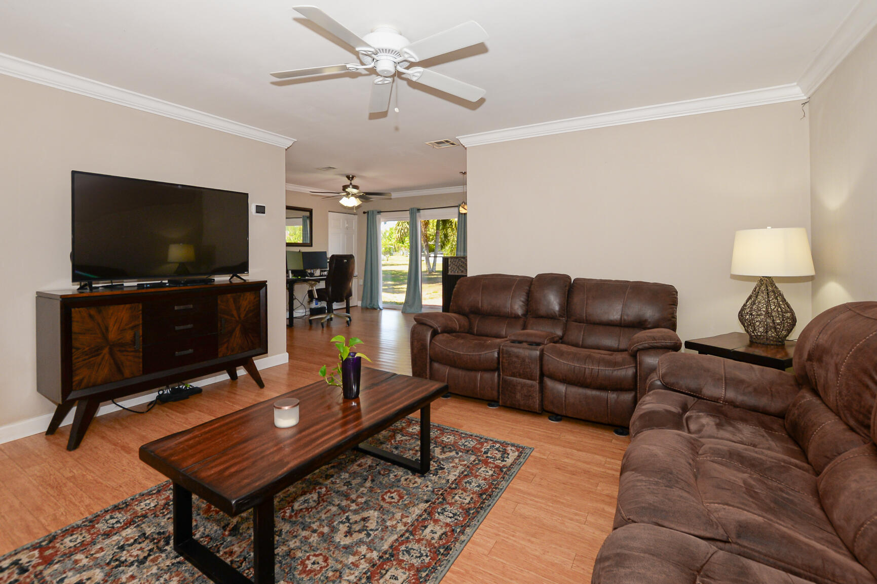 207 SW Bridgeport Drive