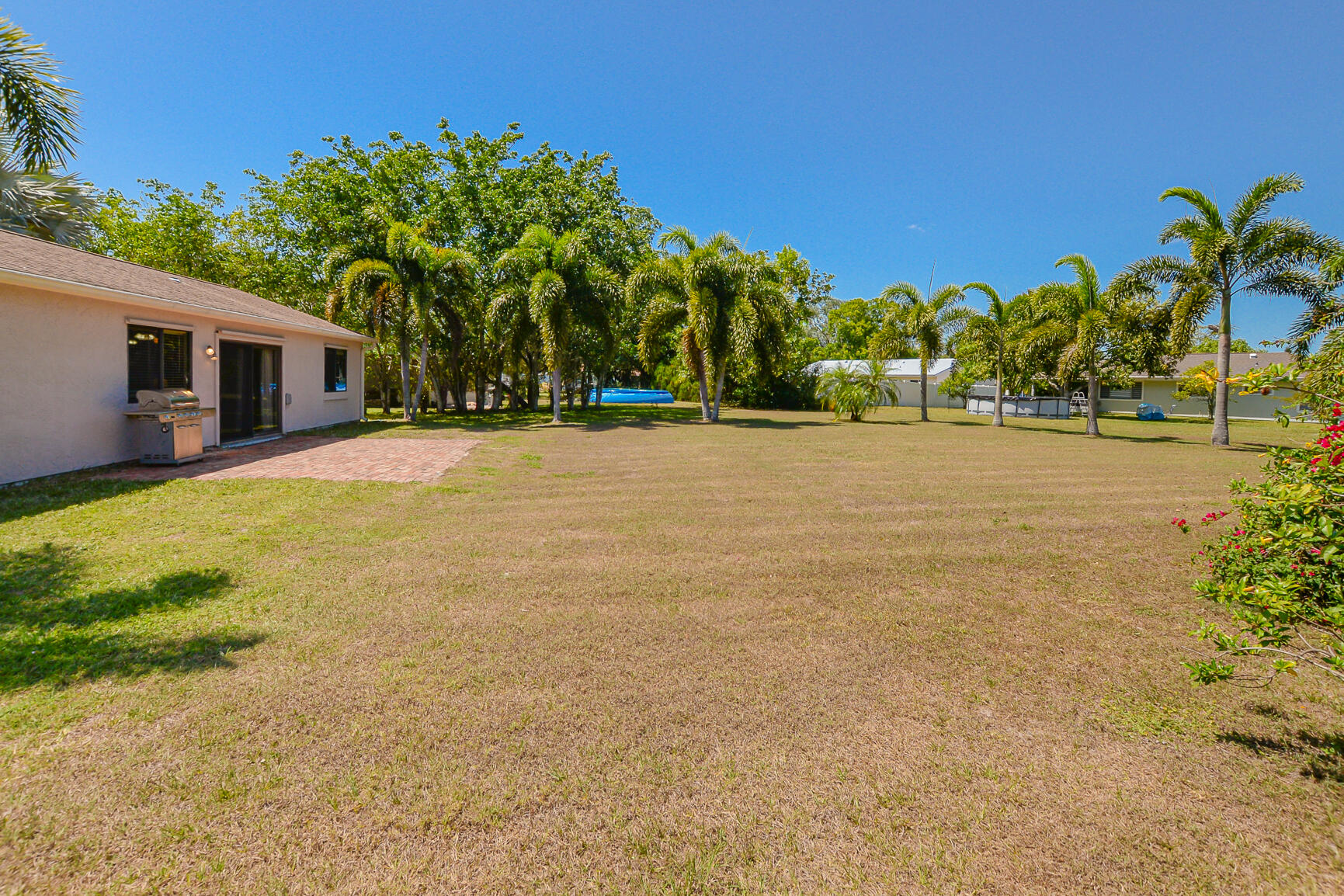 207 SW Bridgeport Drive