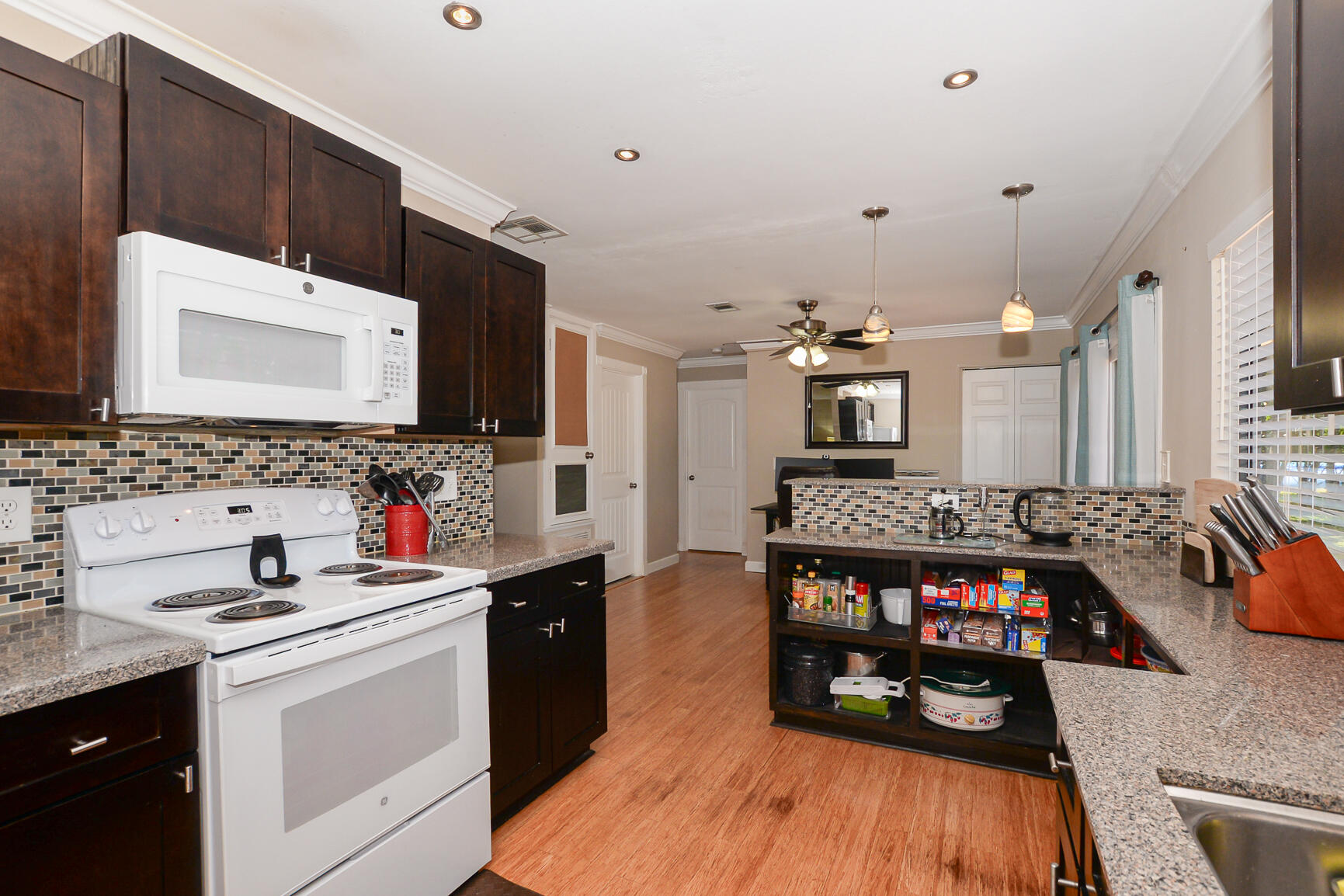 207 SW Bridgeport Drive