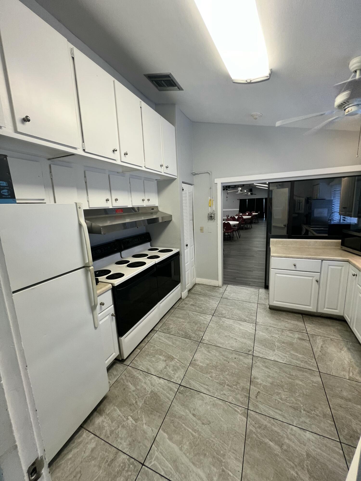 207 SW Bridgeport Drive