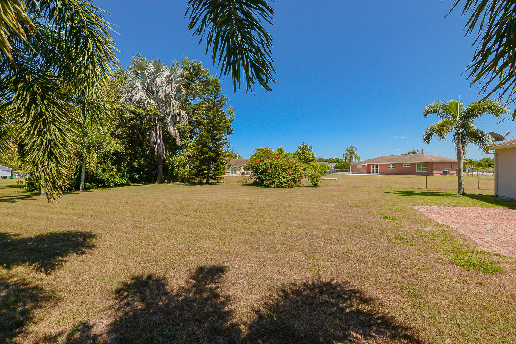 207 SW Bridgeport Drive