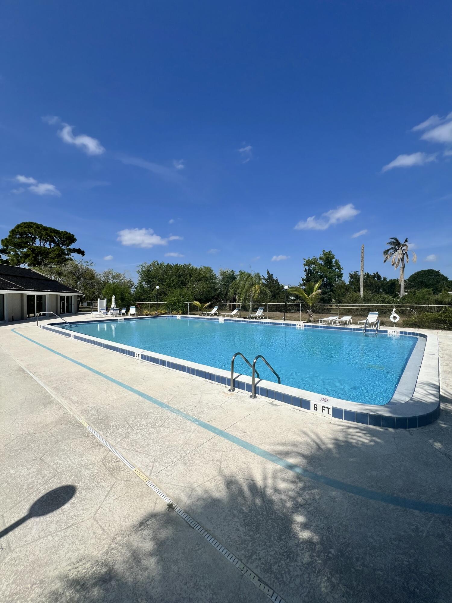 207 SW Bridgeport Drive