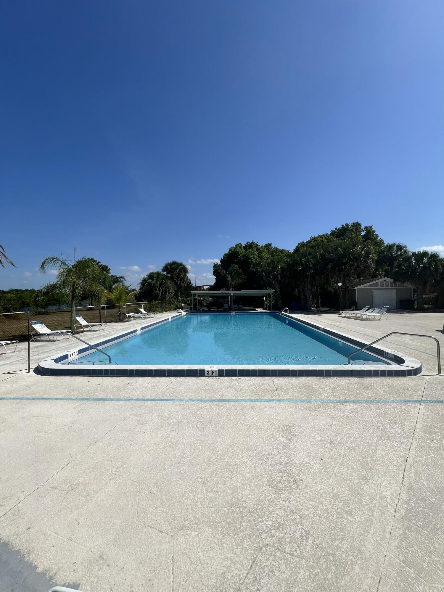 207 SW Bridgeport Drive