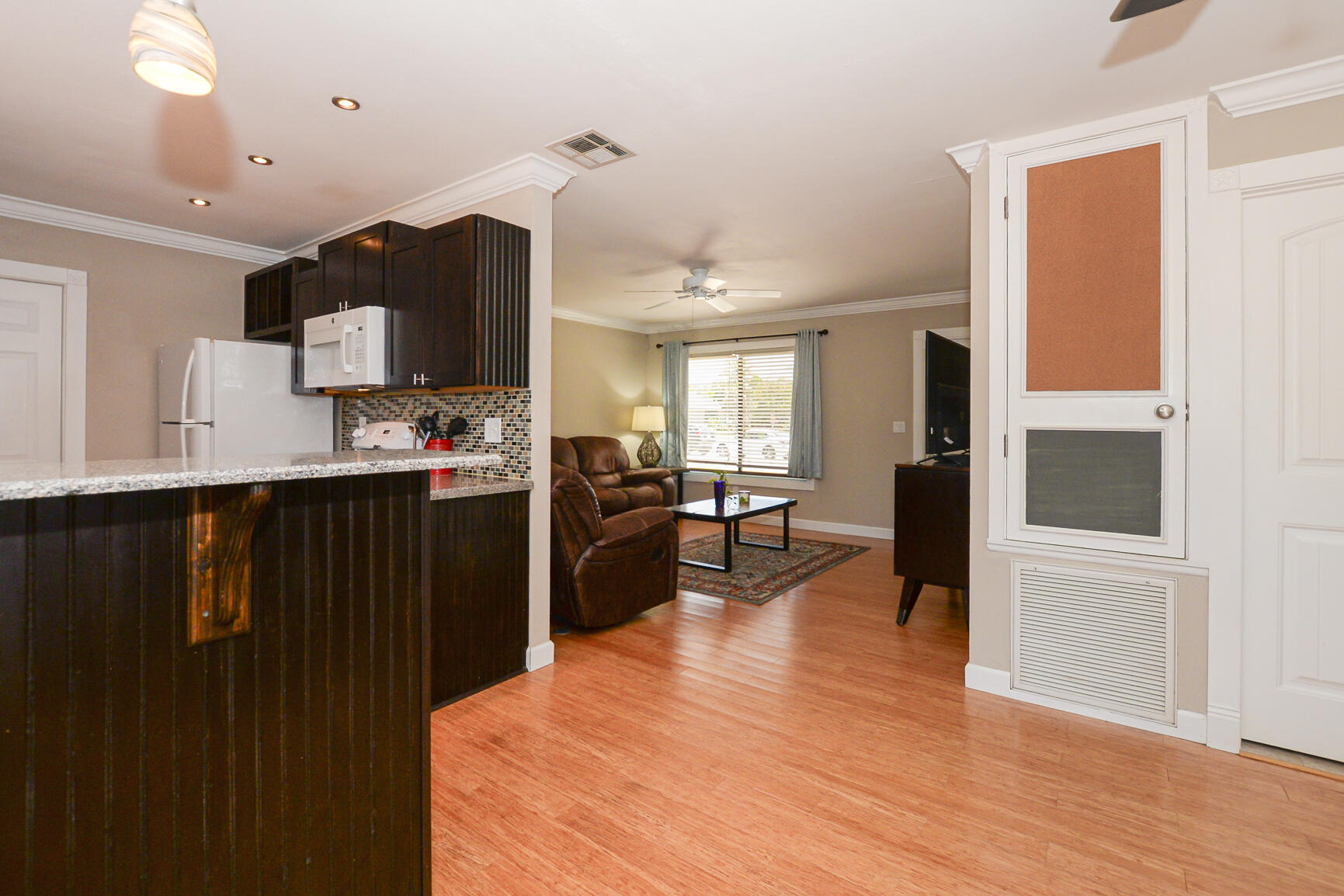 207 SW Bridgeport Drive