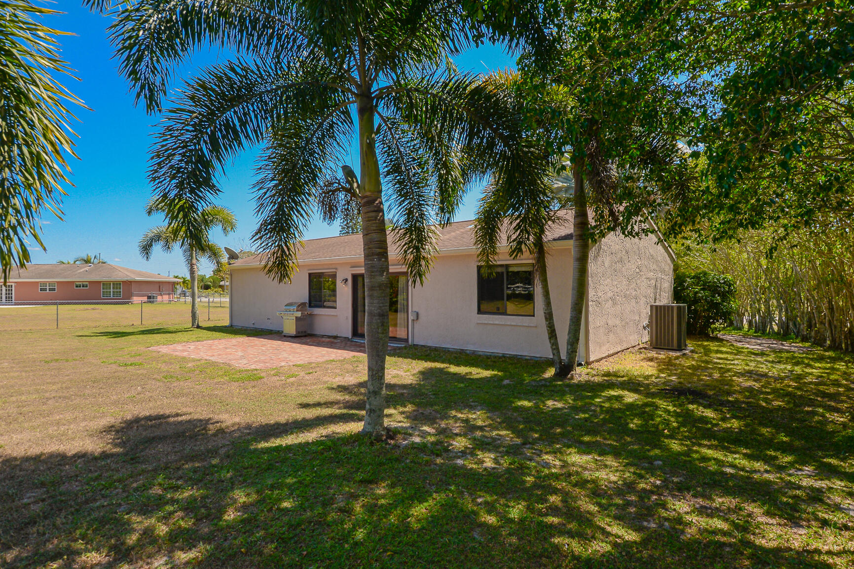 207 SW Bridgeport Drive