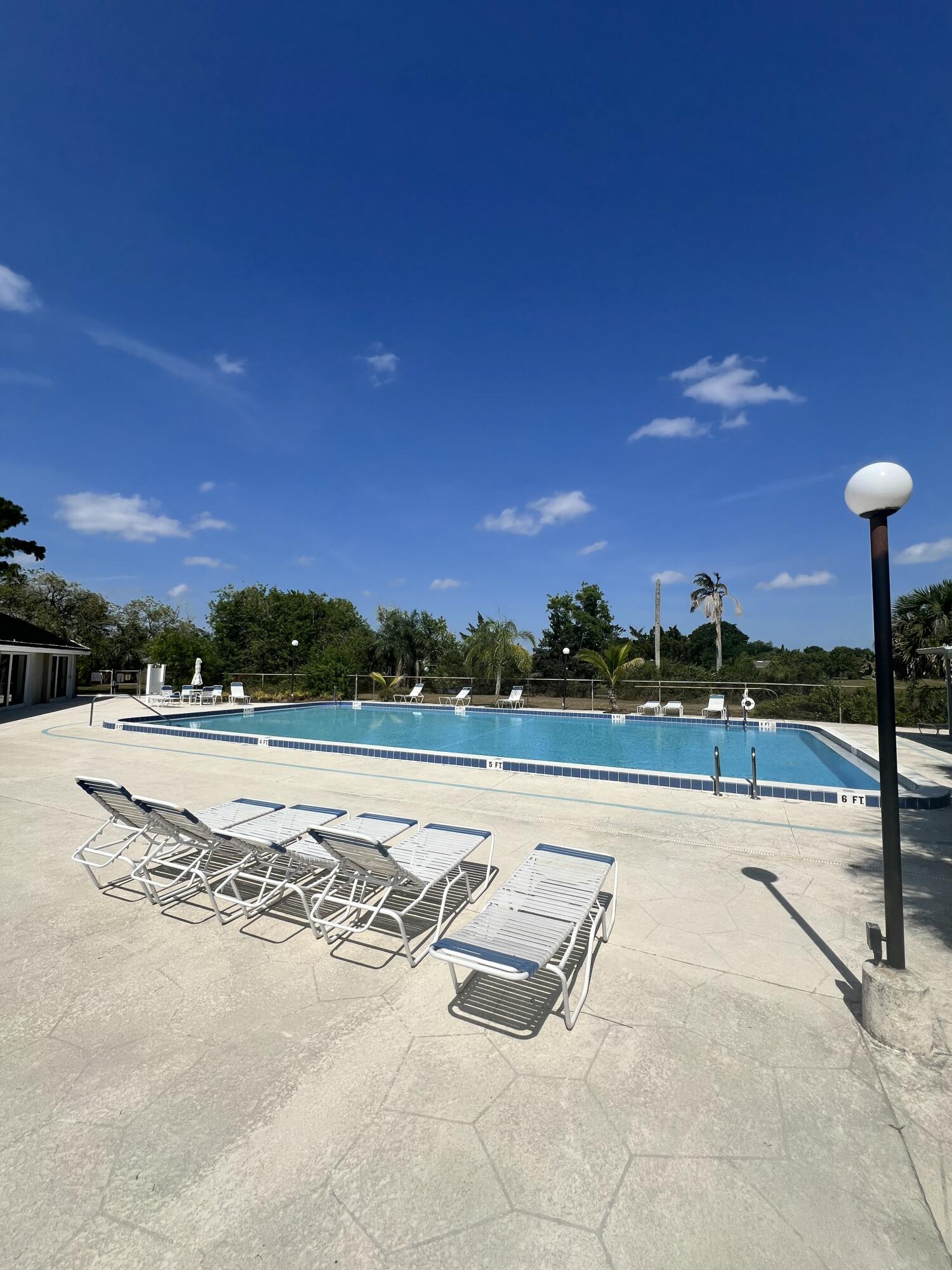 207 SW Bridgeport Drive