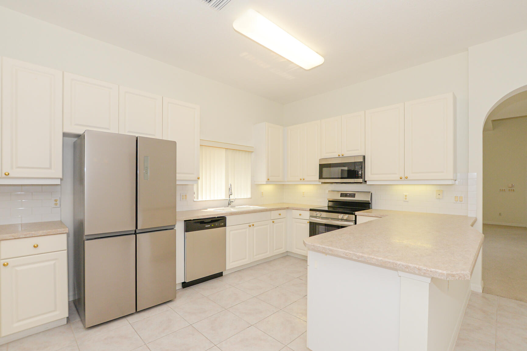 600 NW Lambrusco Drive