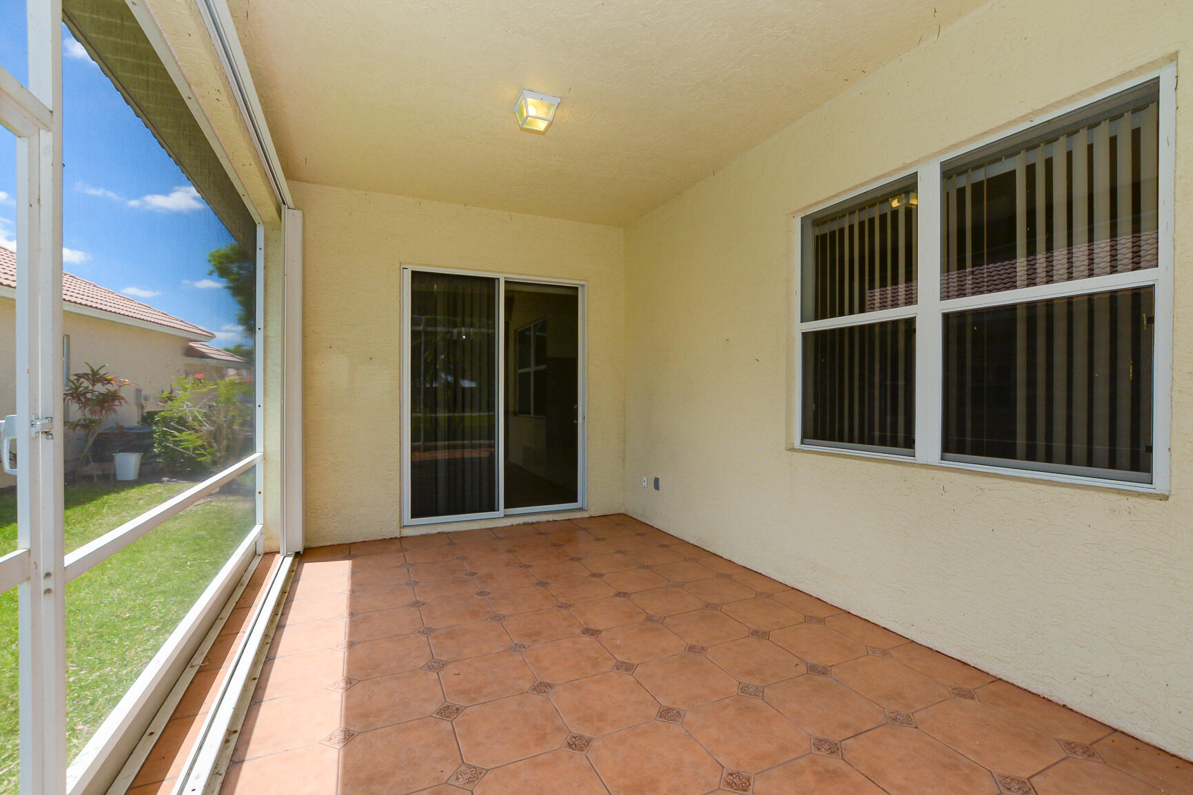 600 NW Lambrusco Drive