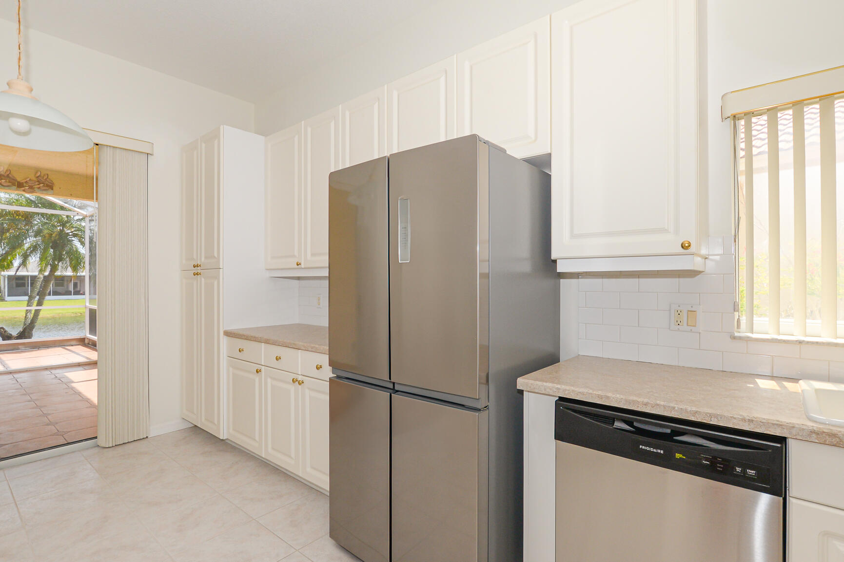 600 NW Lambrusco Drive