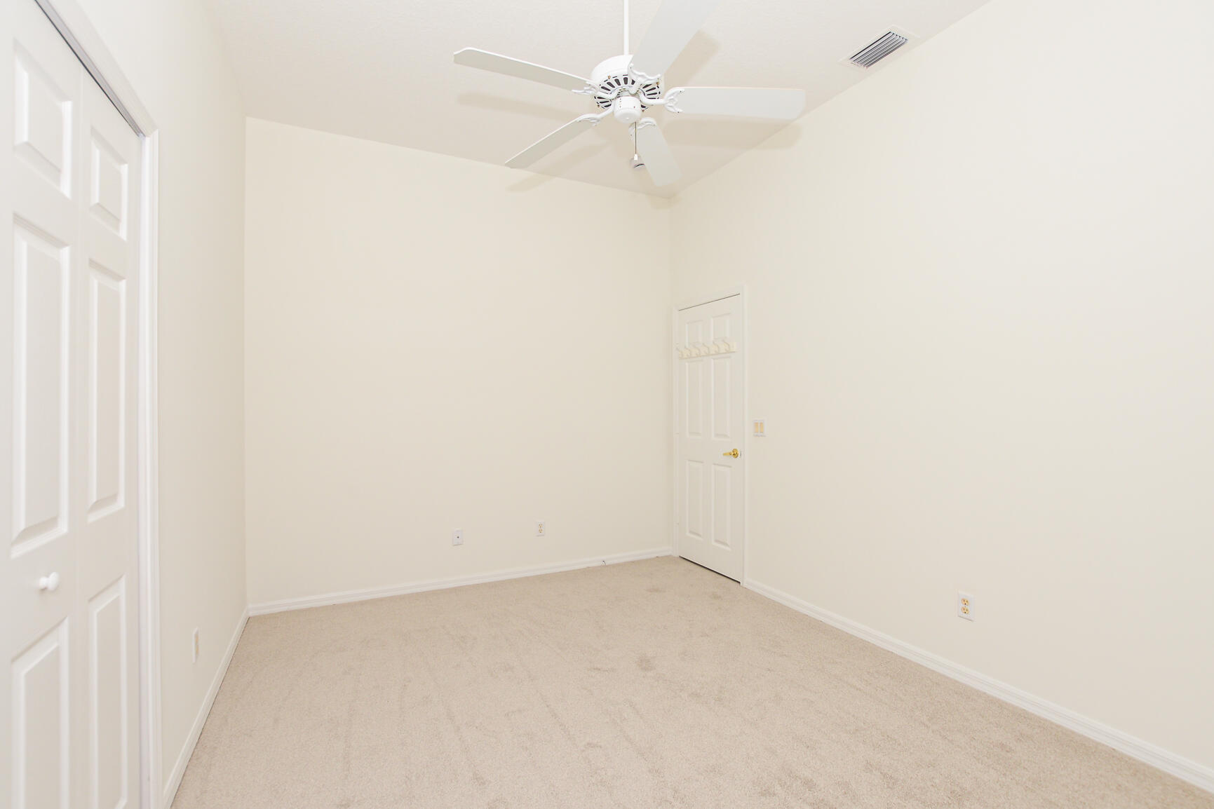 600 NW Lambrusco Drive