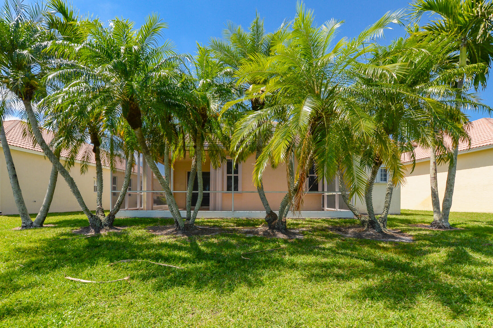 600 NW Lambrusco Drive