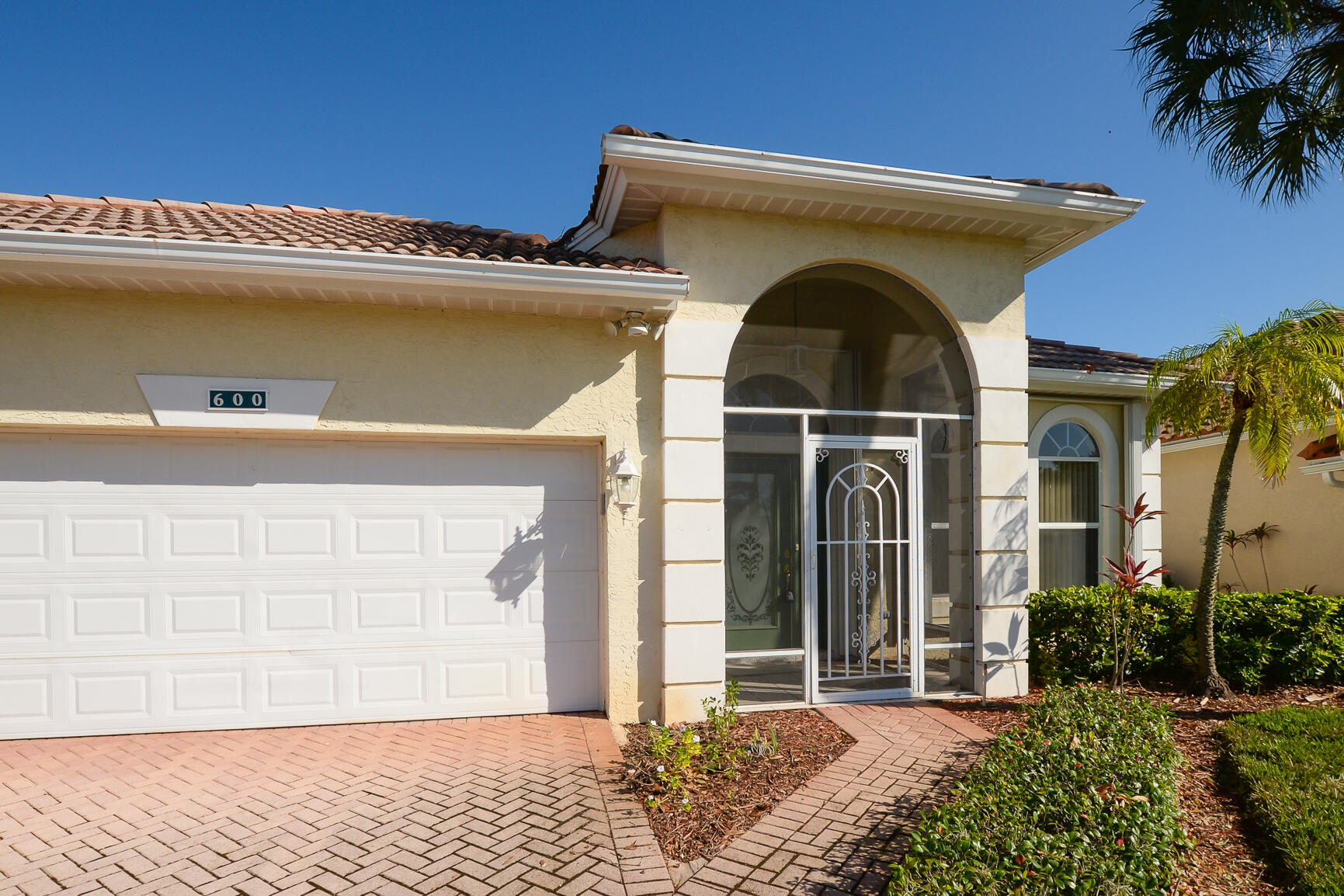 600 NW Lambrusco Drive