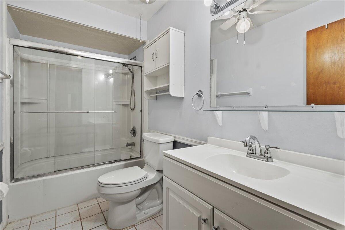 286 NE Granduer Avenue