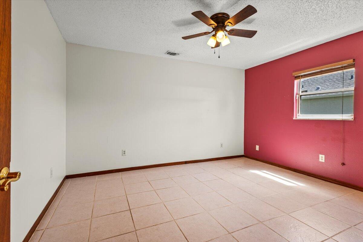 286 NE Granduer Avenue