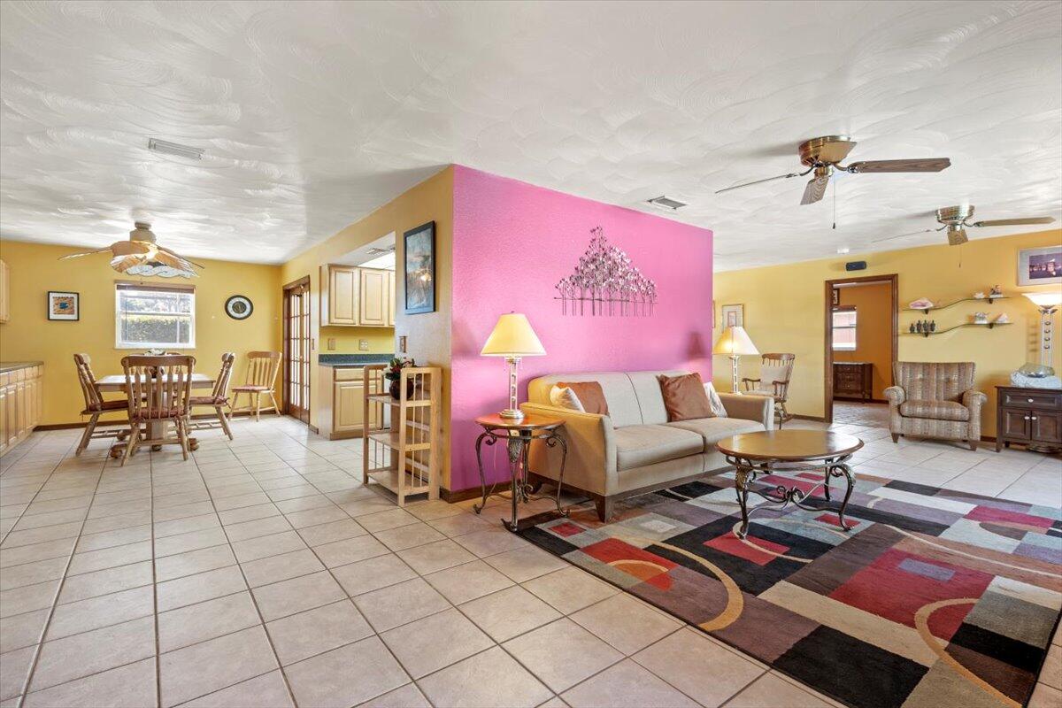 286 NE Granduer Avenue