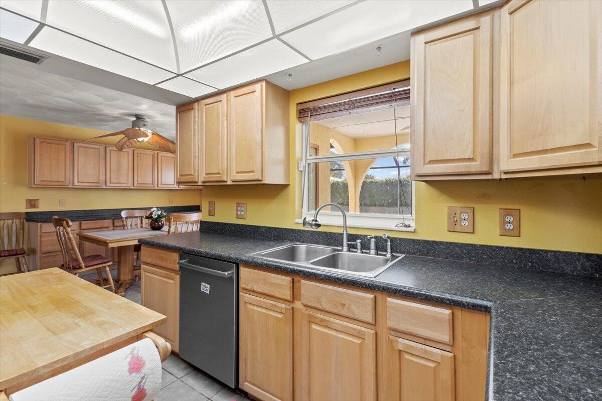 286 NE Granduer Avenue