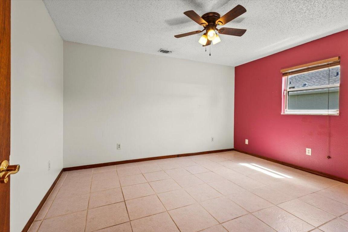 286 NE Granduer Avenue