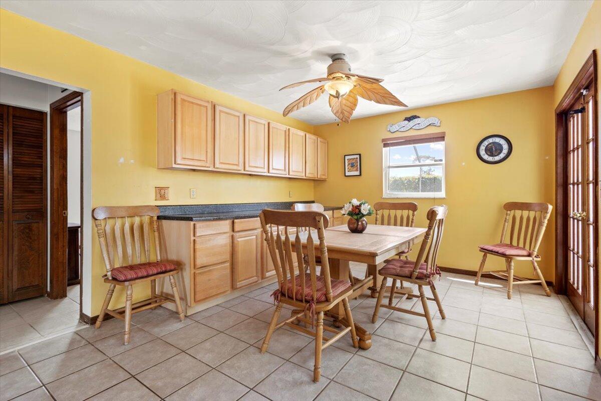 286 NE Granduer Avenue