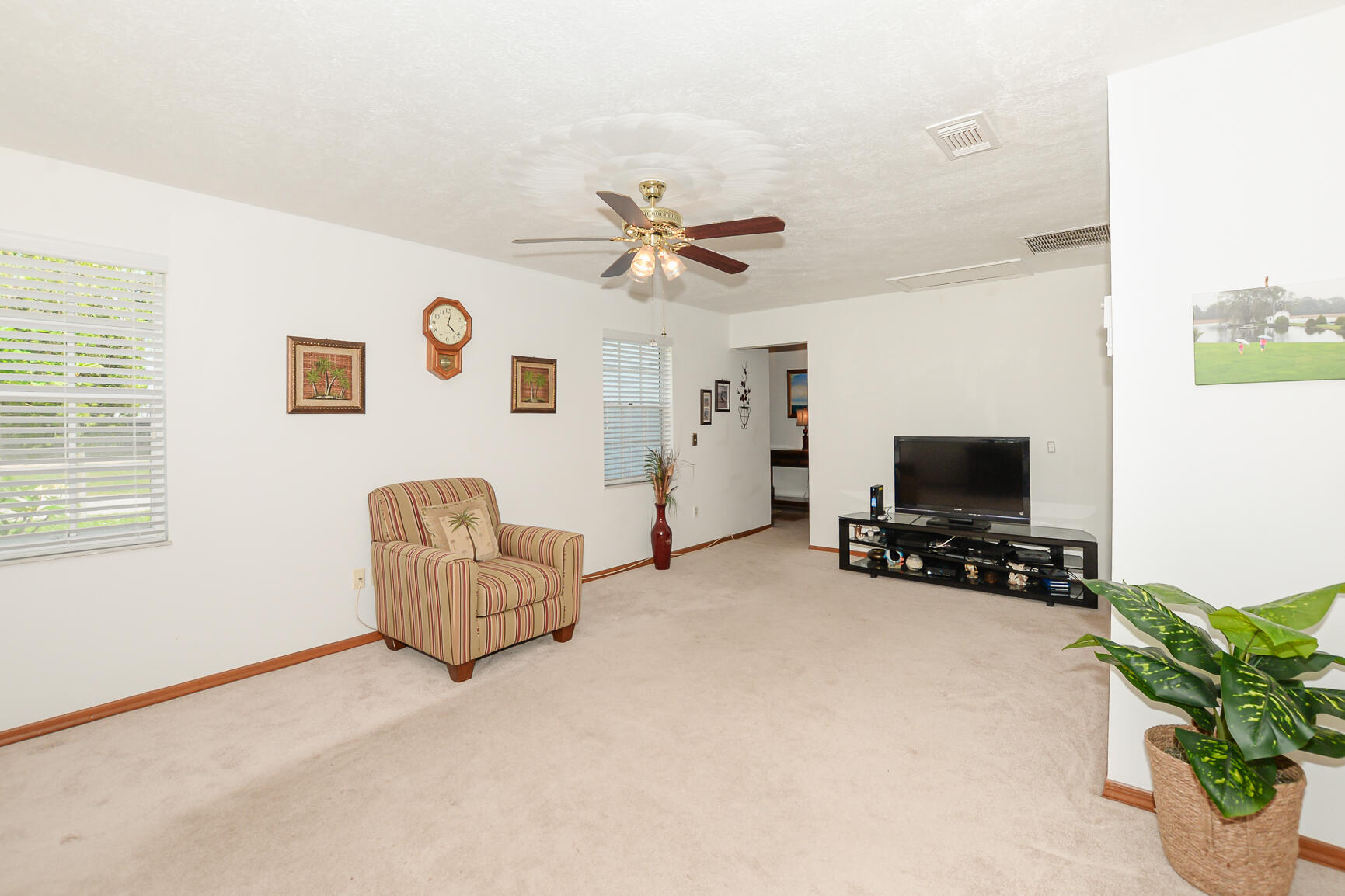 102 NE Surfside Avenue