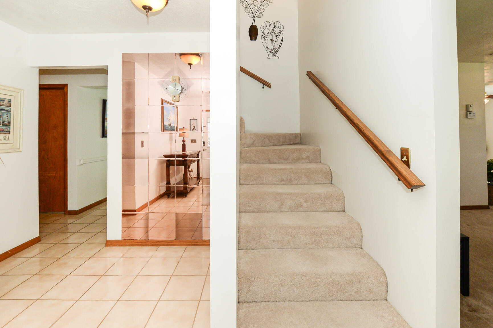 102 NE Surfside Avenue