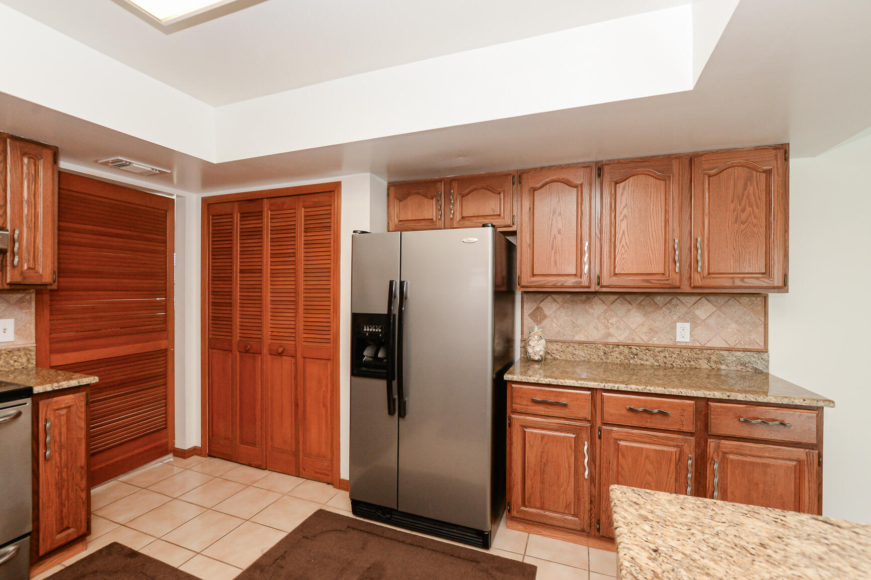 102 NE Surfside Avenue