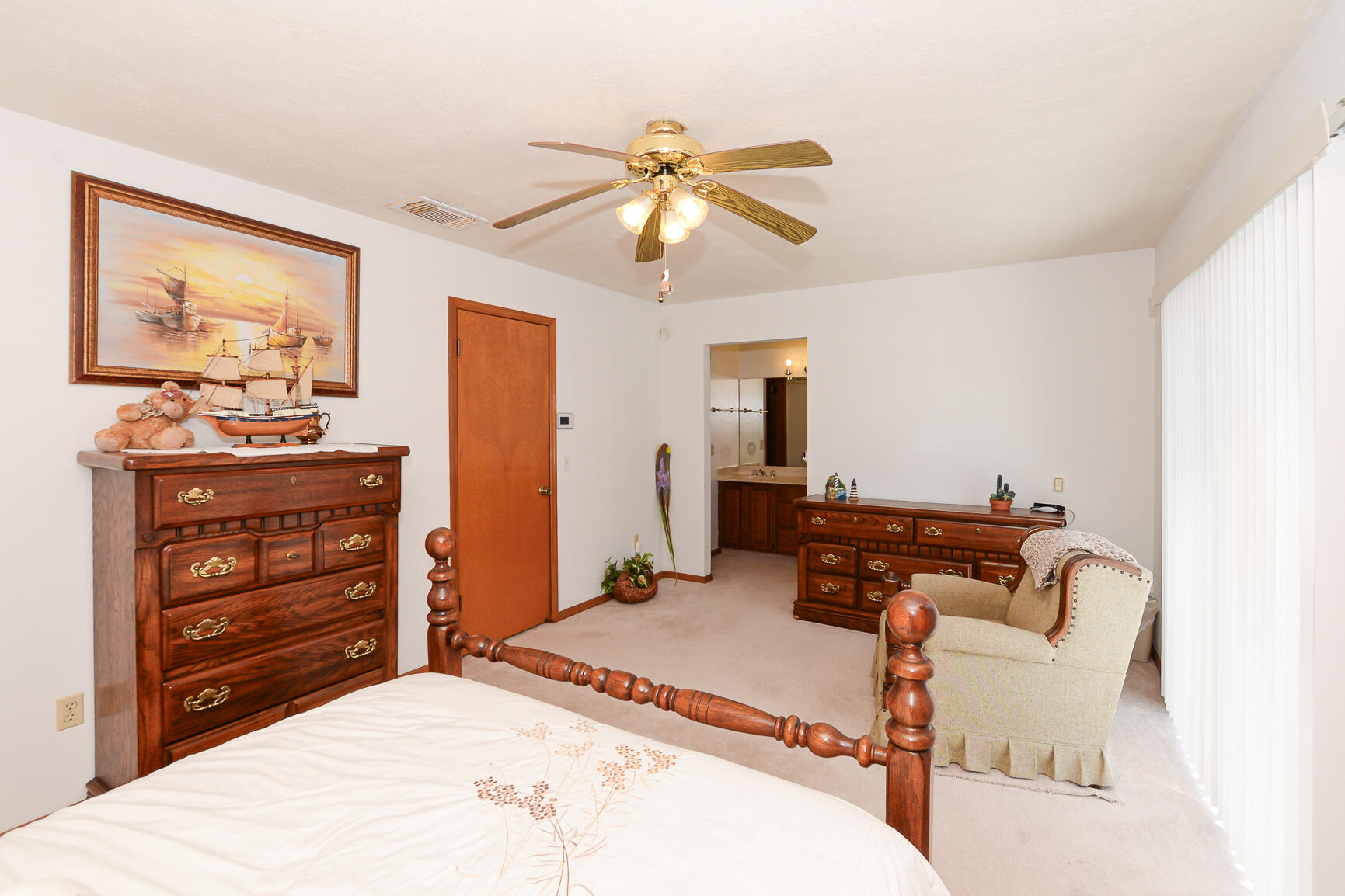 102 NE Surfside Avenue