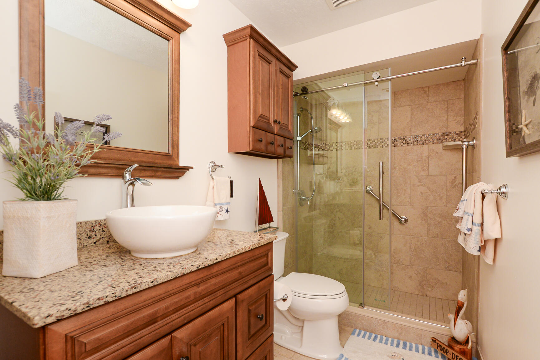 102 NE Surfside Avenue