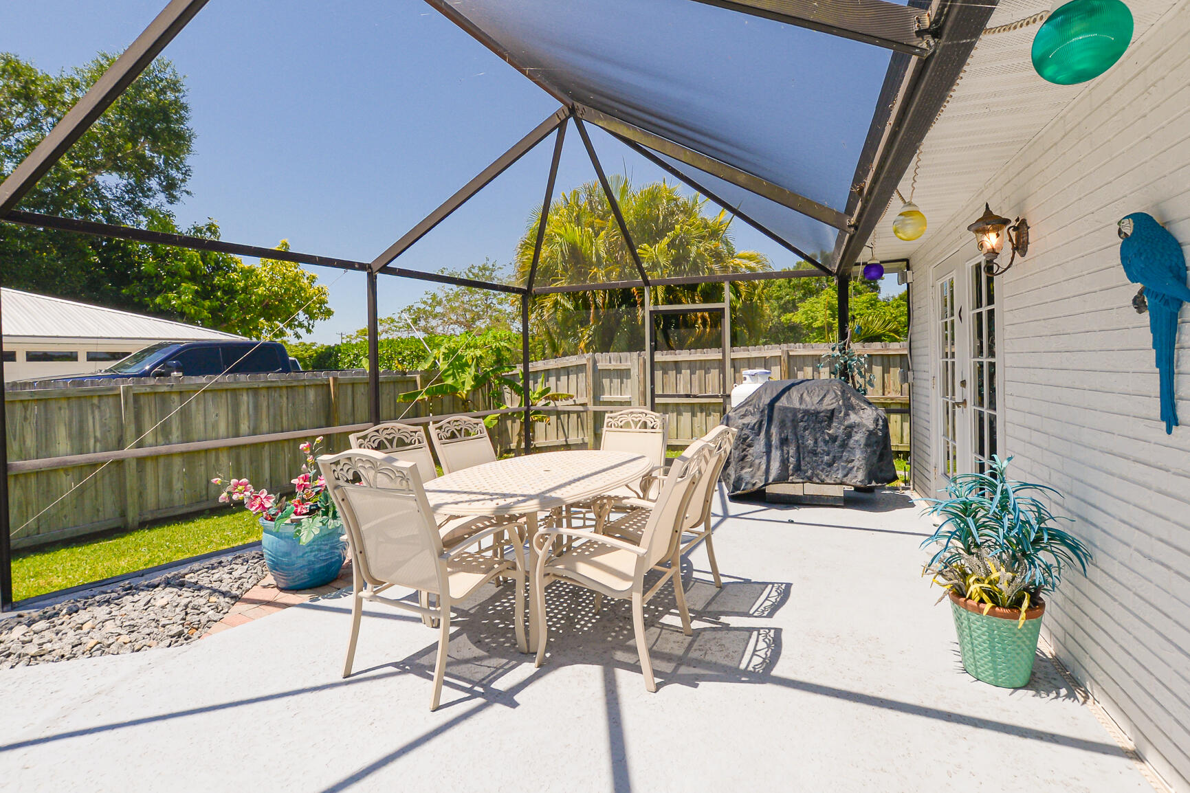 102 NE Surfside Avenue